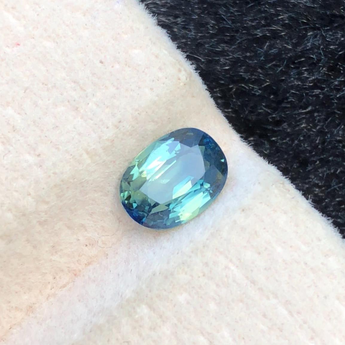 Teal Parti Sapphire 1.00 Carat Oval Cut – 6.80x5.50x3.70mm – Sri Lanka