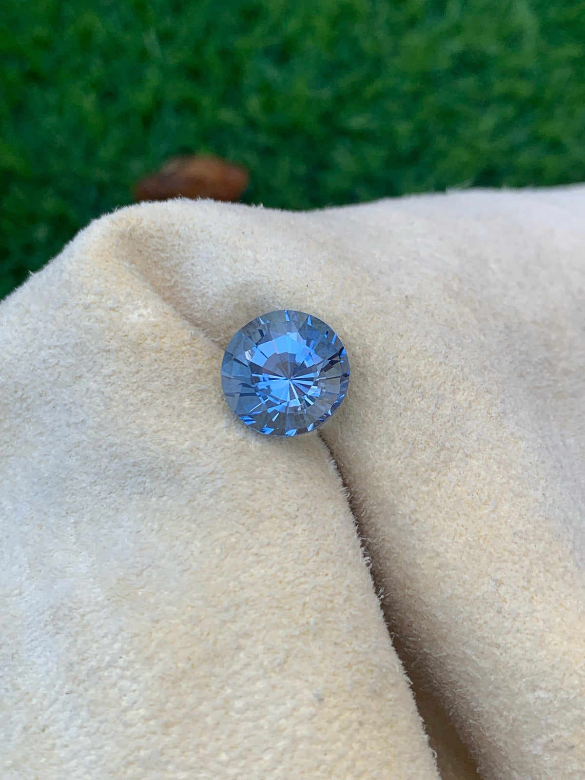 Santa Maria Aquamarine Gemstone: 6.90 Carat Round Cut Beryl