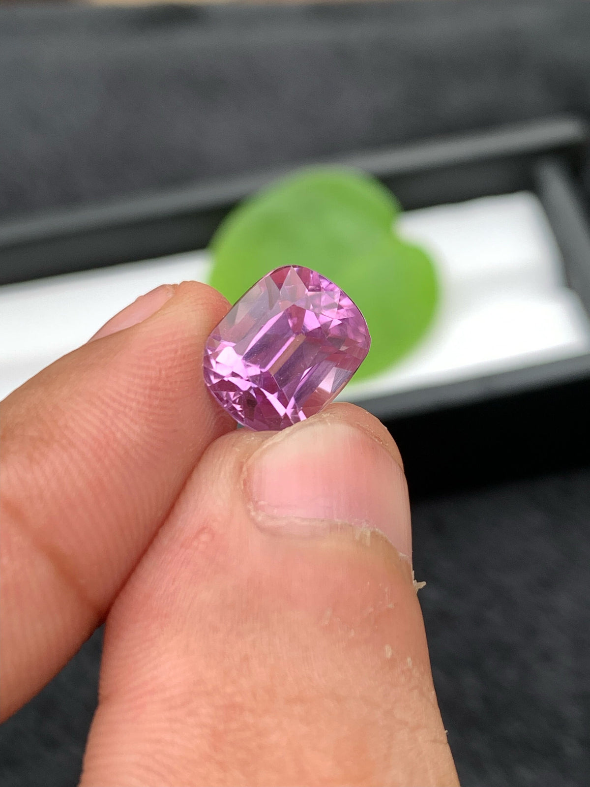 Lilac Pink Kunzite Gemstone: 6.20 CT Cushion Cut Stone