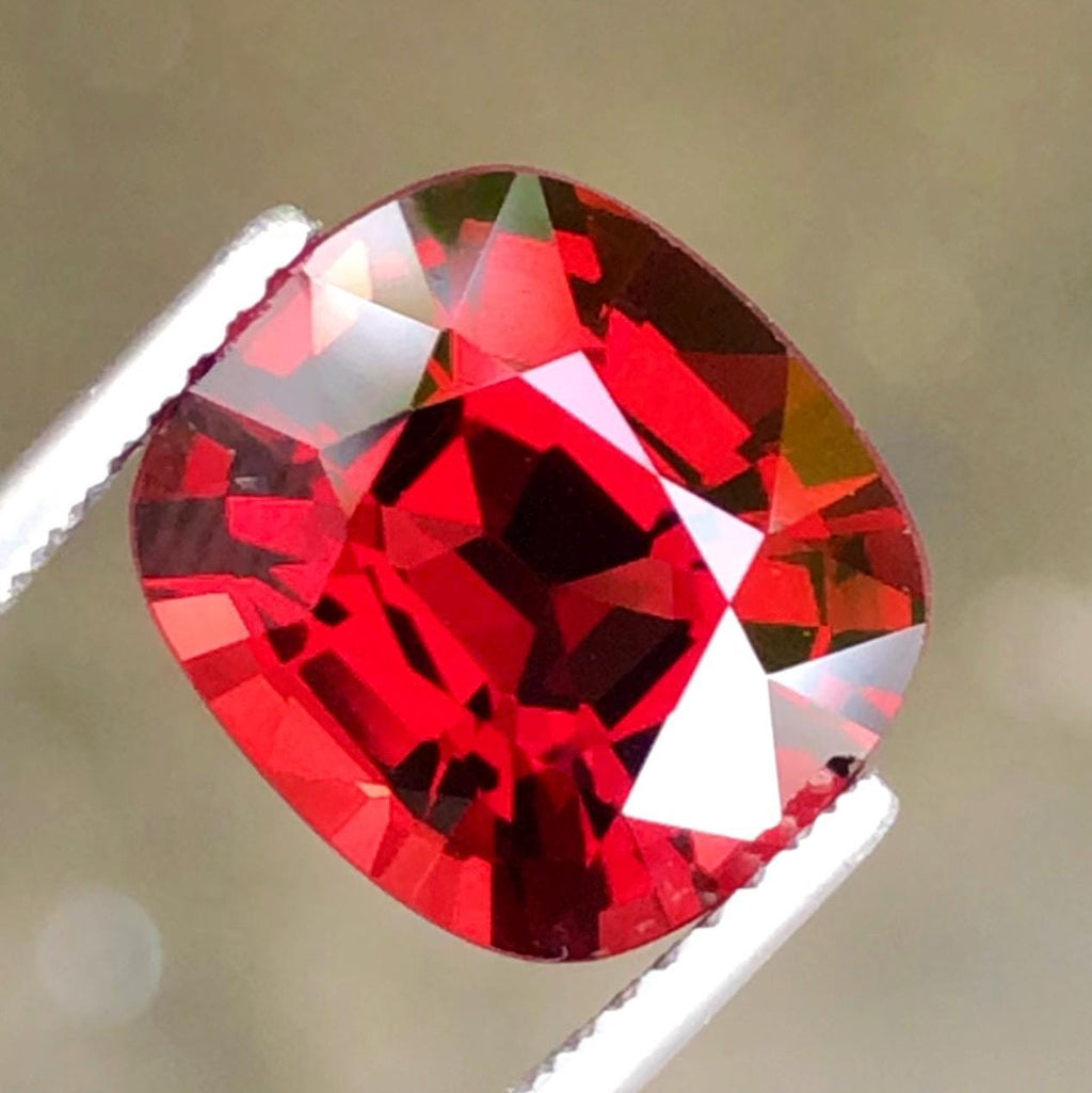 Premium 5.25 Cts Vivid Red Burma Spinel,NO HEAT Gem Quality Spinel