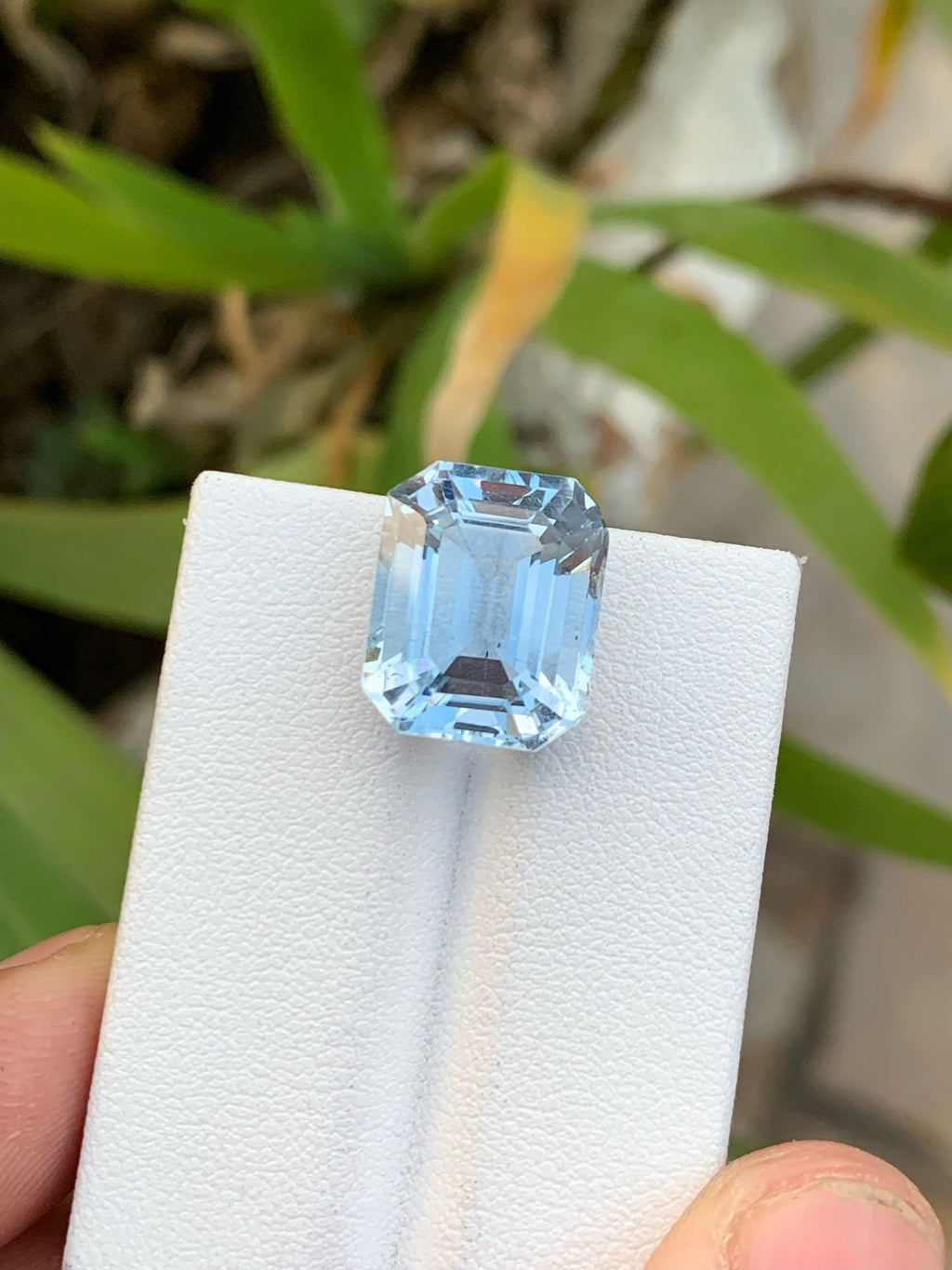 9.25 CT Santa Maria Blue Aquamarine Gemstone: Emerald Cut Loose Stone