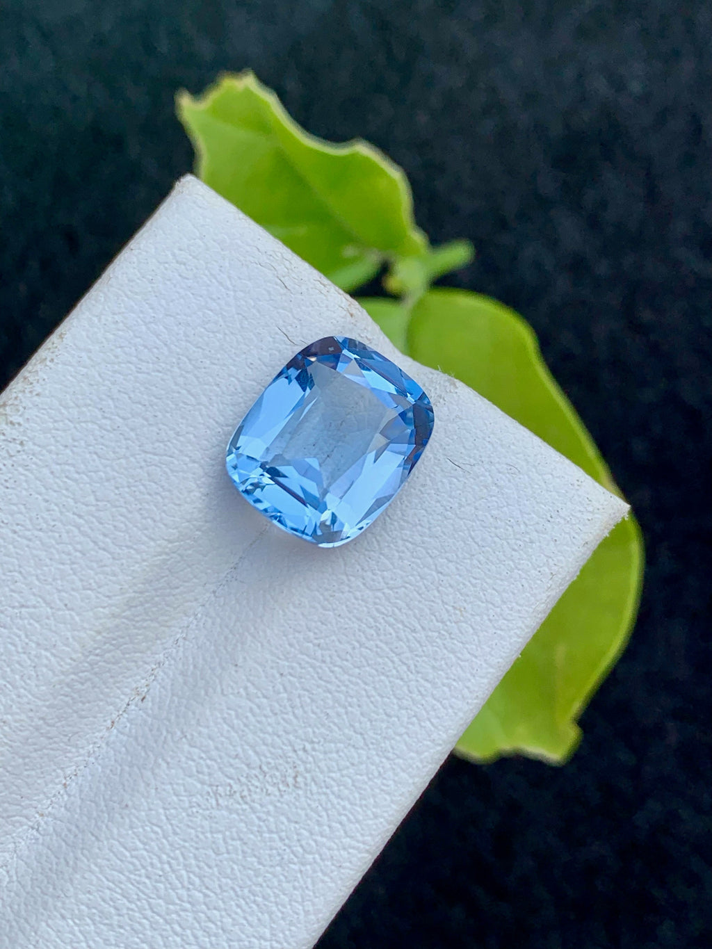 Santa Maria Aquamarine Gemstone: 4.55 CT Deep Blue Cushion Cut