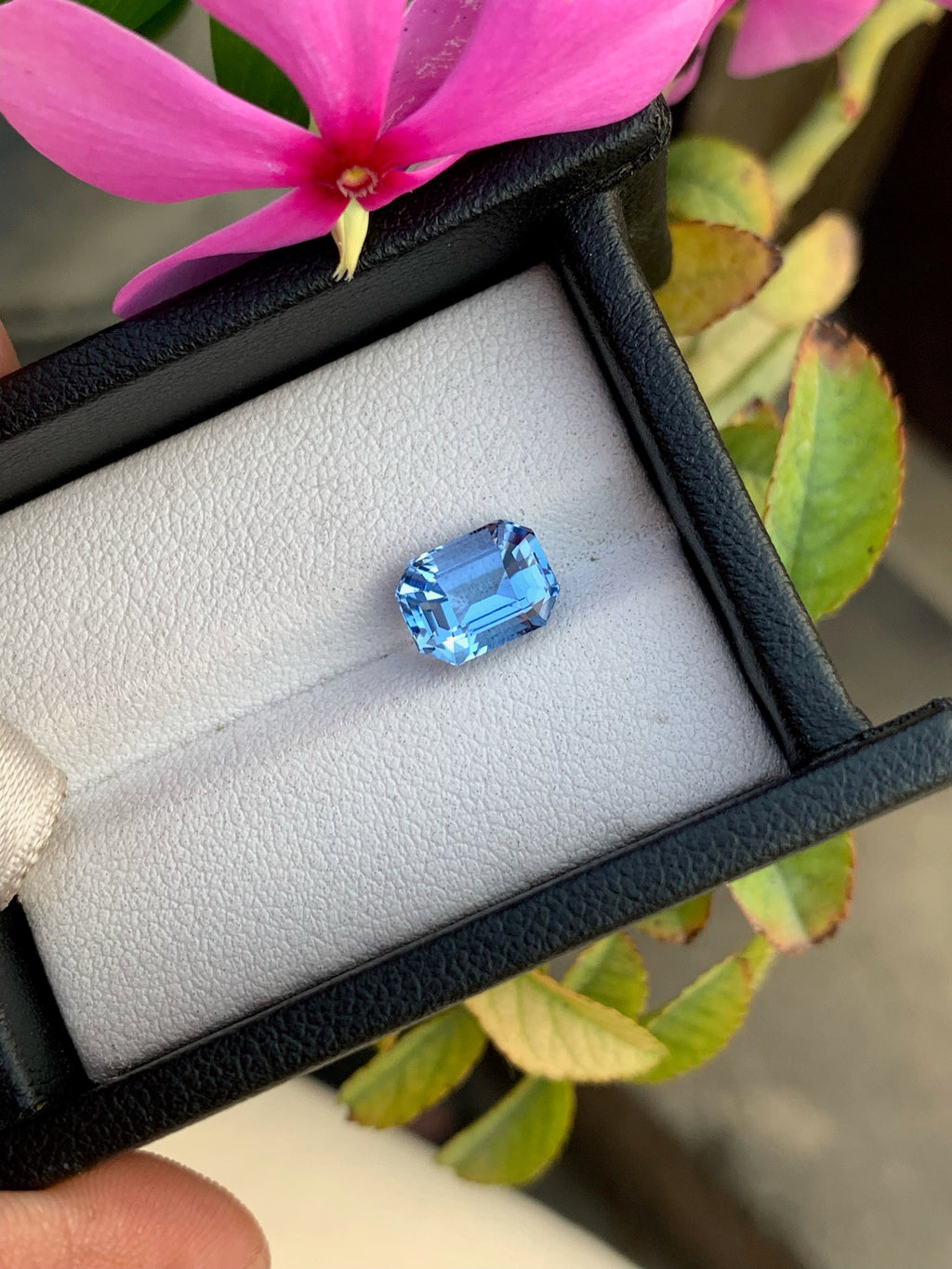 Santa Maria Blue Aquamarine Gemstone: Emerald Cut, 2 Carats