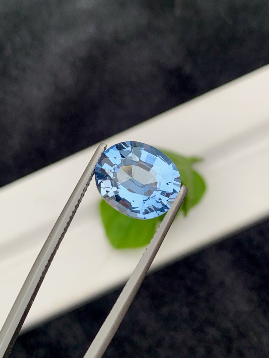 Santa Maria Aquamarine Gemstone: 4.55 CT Deep Blue Oval Cut