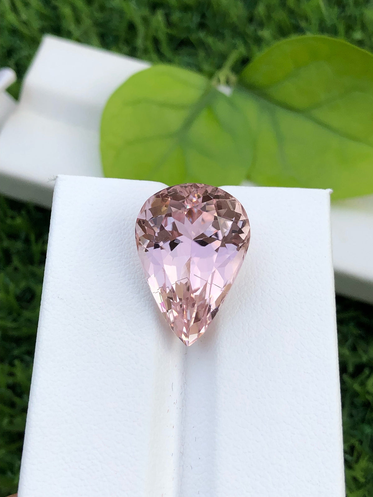 Pear Shape Peach Pink Kunzite Gemstone: Flawless Faceted Cut, 17.85 CT