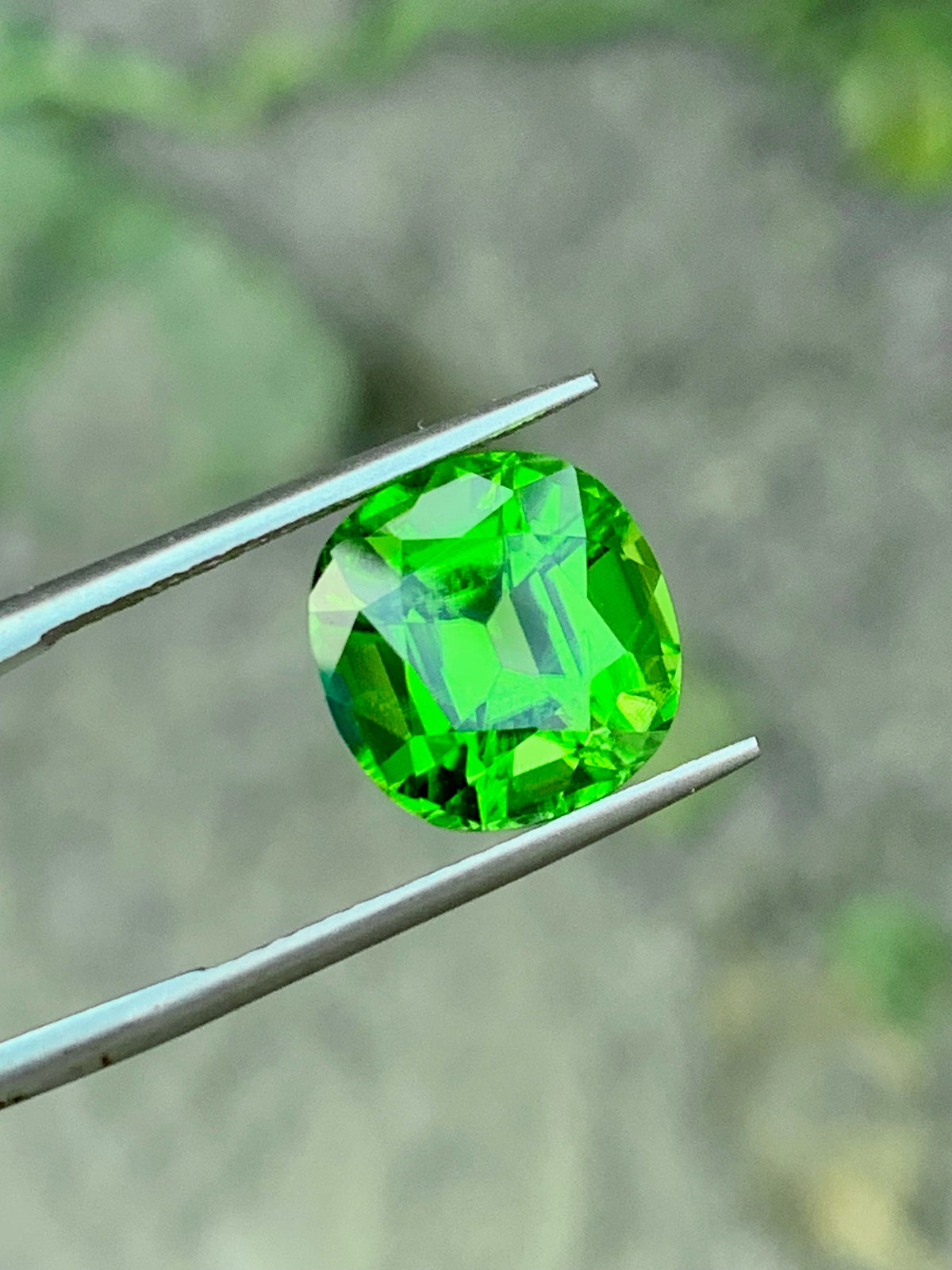 Olive Green Peridot Gemstone: 6.35 CT Natural Cushion Cut