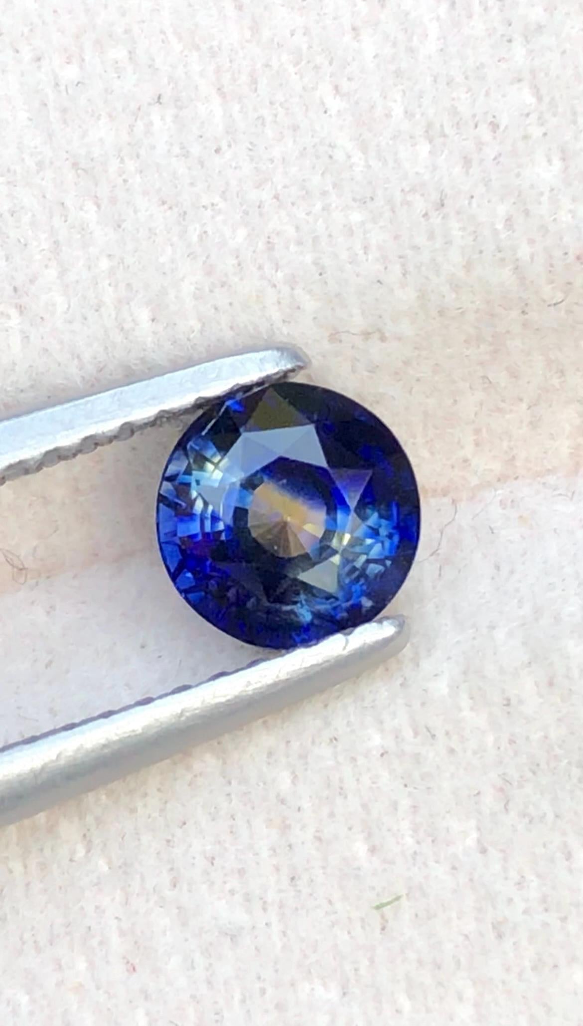 Blue Sapphire 1.24 ct Round Cut • Sri Lanka With Certificate