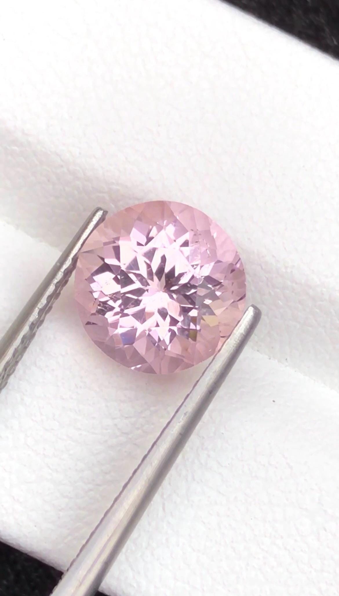Pink Morganite 3.30 ct Round Cut – From Pakistan