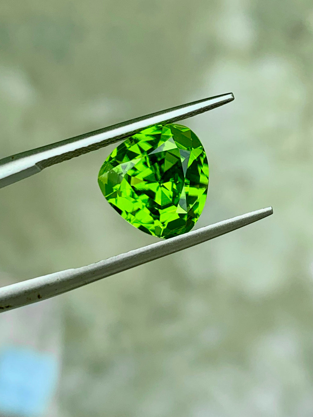 Trillion Cut Green Peridot Gemstone: Natural August Birthstone, 3.95 Cts