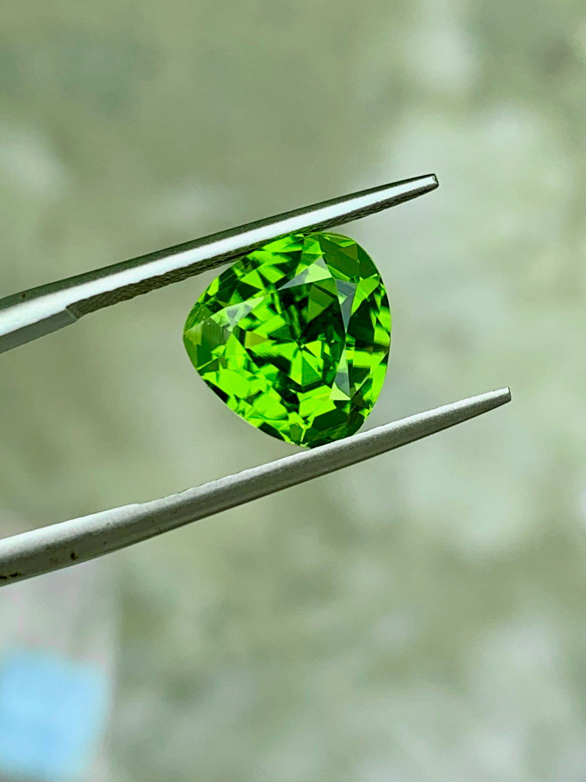 Trillion Cut Green Peridot Gemstone: Natural August Birthstone, 3.95 Cts