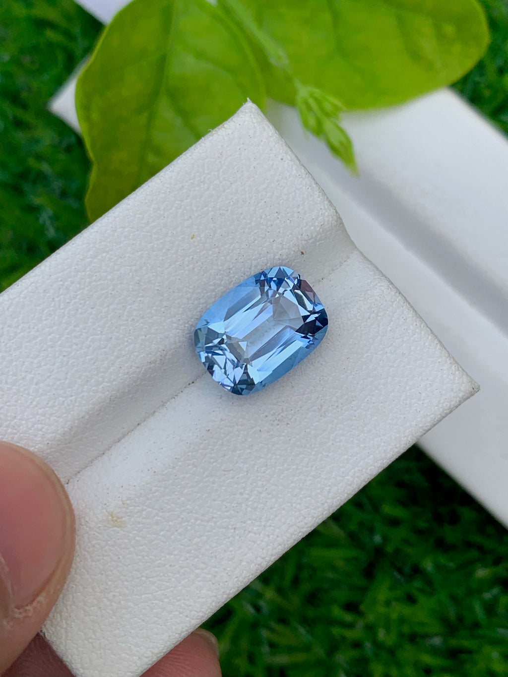 Santa Maria Aquamarine Gemstone: 4.00 CT Deep Blue Cushion Cut