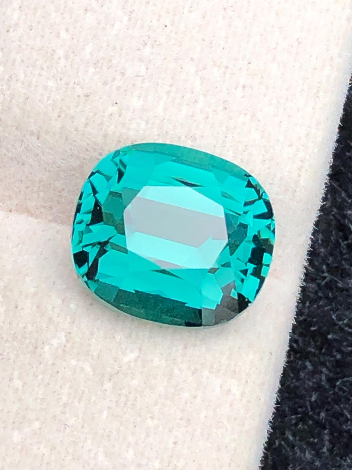 Natural lagoon Tourmaline Gemstone – Oval Cut, 4.10 Carats (Afghanistan)