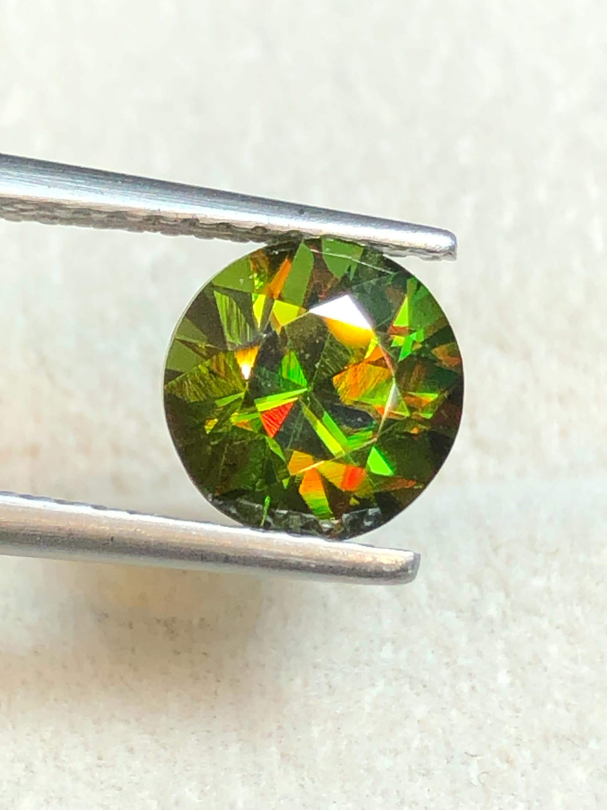 Chrome Sphene 1.87ct Round Cut – Madagascar • Full Fire
