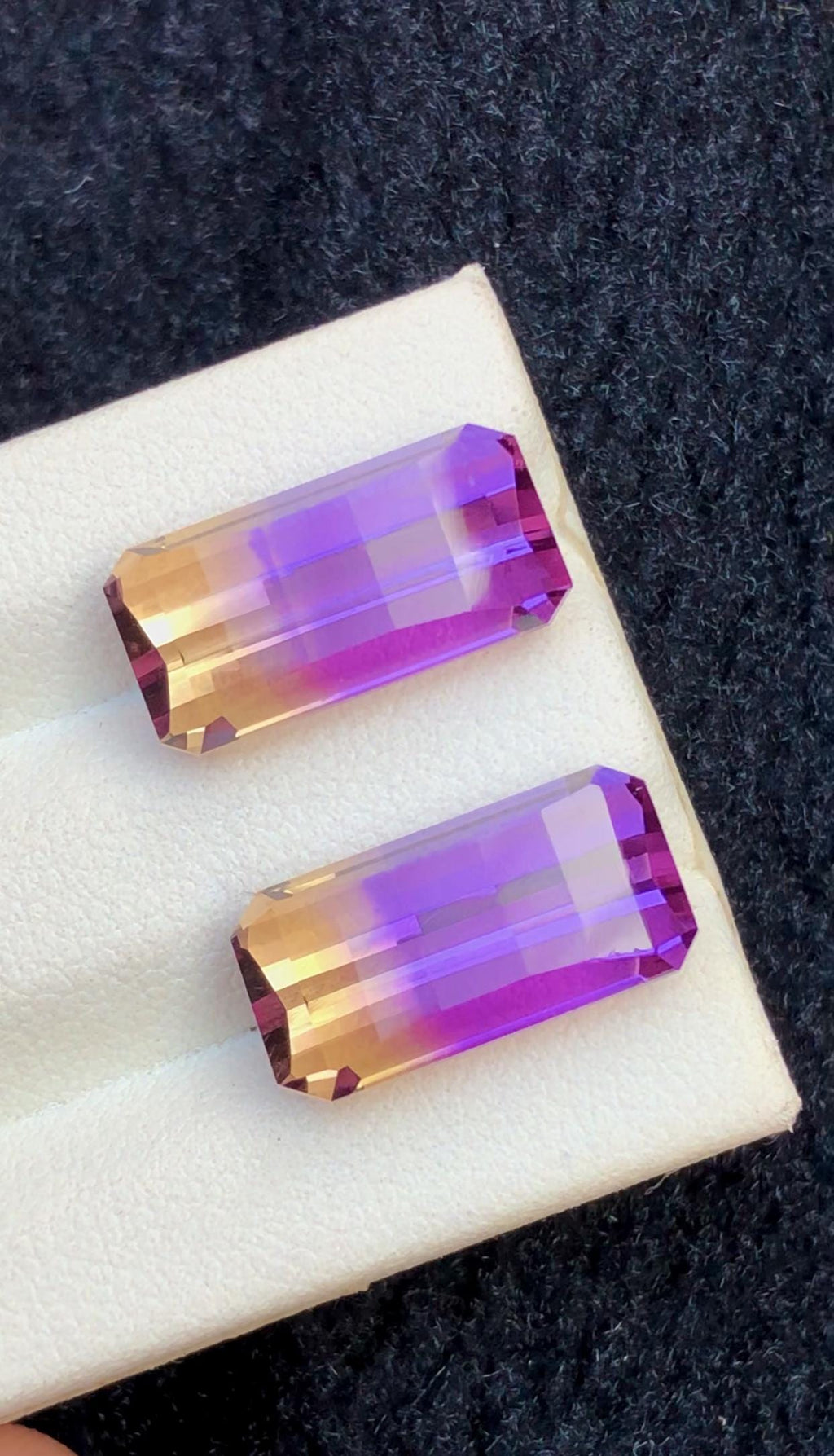 Ametrine 14.65 carat - pixel Cut Bi Color Pair - Brazil