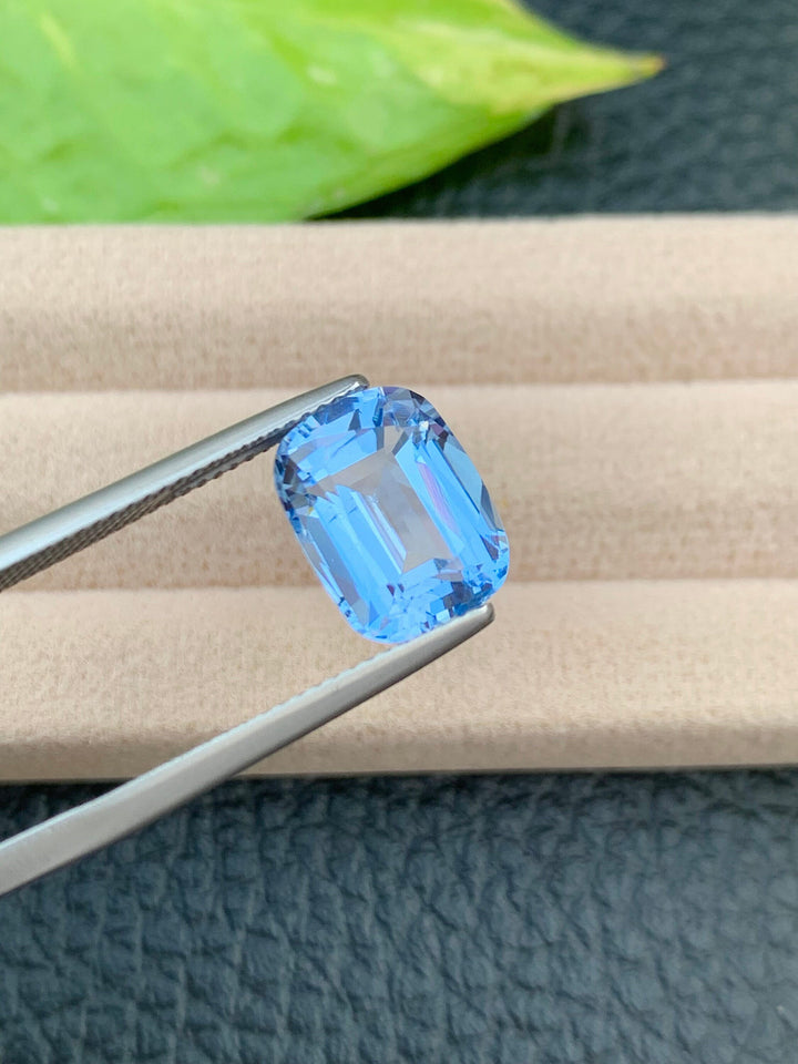 Santa Maria Blue Aquamarine: 4.50 CT VVS Cushion Cut Gemstone