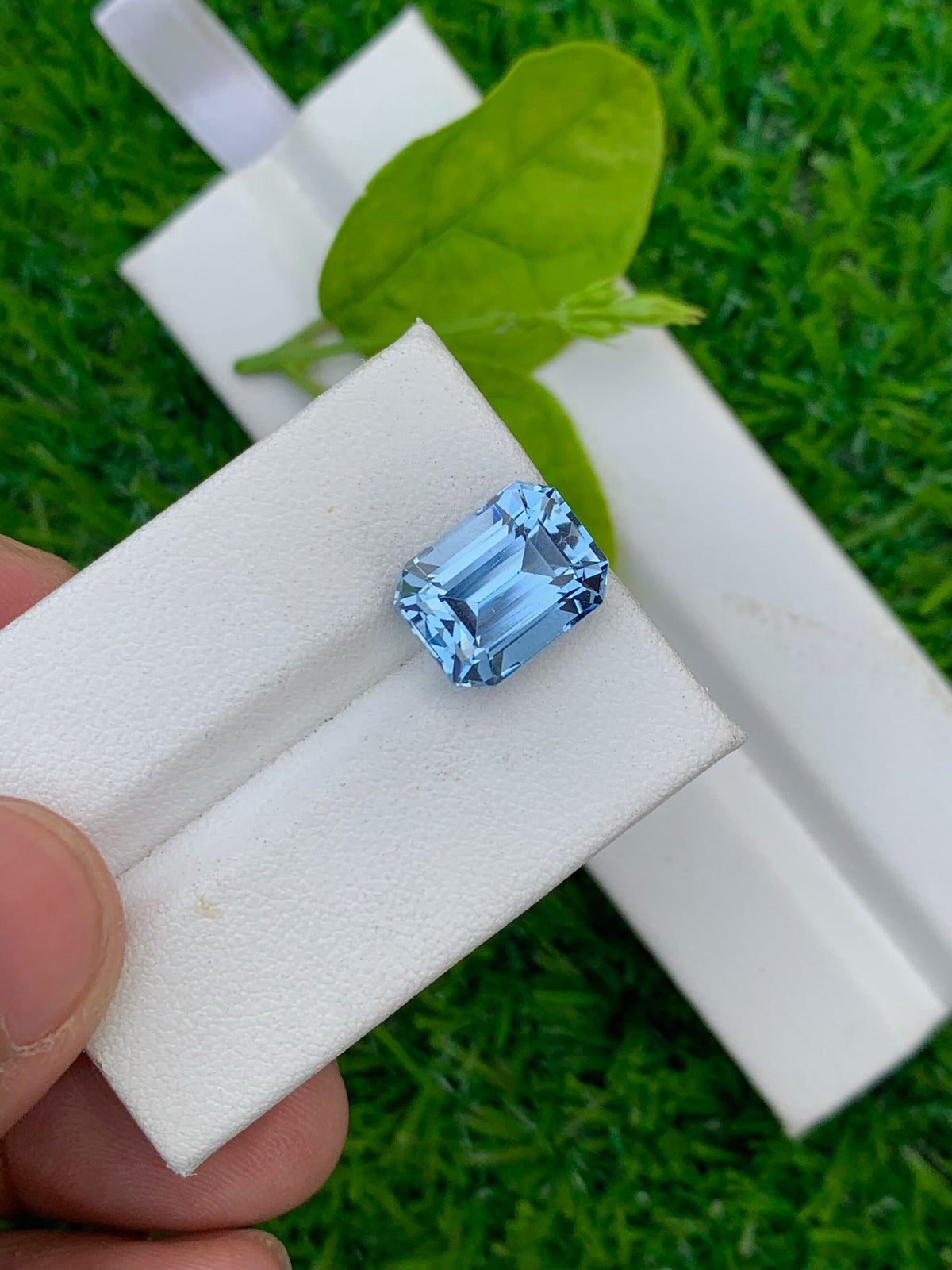 Santa Maria Blue Aquamarine Gemstone: Emerald Cut, 6.00 CT Loose Stone
