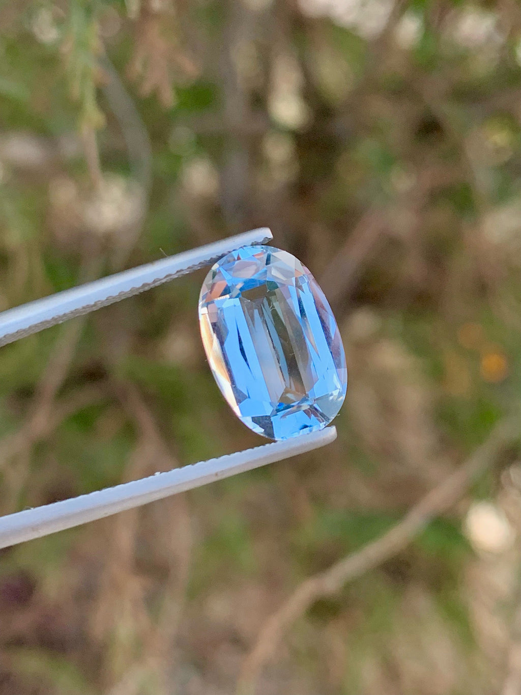 Santa Maria Blue Aquamarine Gemstone: 4.40 CT Brazilian Oval Cut