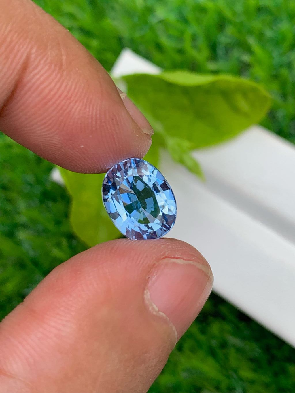 Santa Maria Aquamarine Loose Gemstone: Faceted Oval Cut, 4.35 CT