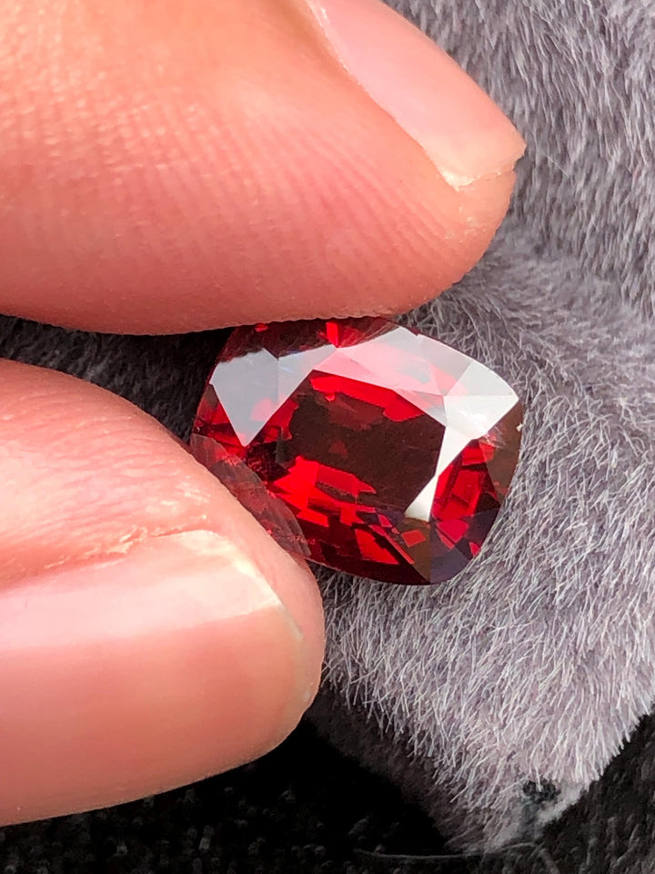 Vivid Red Spinel 3.17 ct  Radiant Cushion Cut - Burma Gemstone Loose Stone