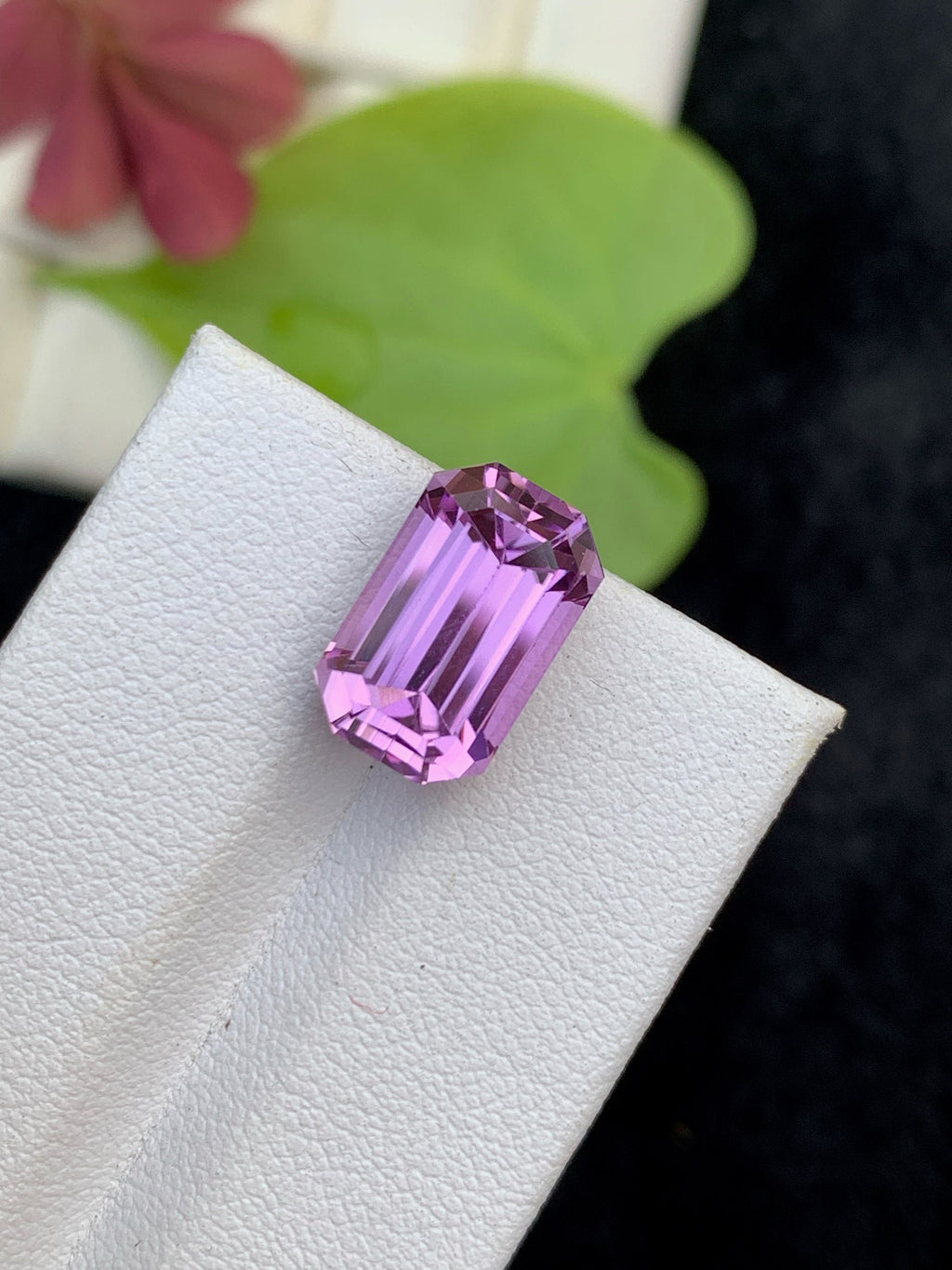 Lilac Pink Kunzite Gemstone: 9.05 CT Emerald Cut Stone
