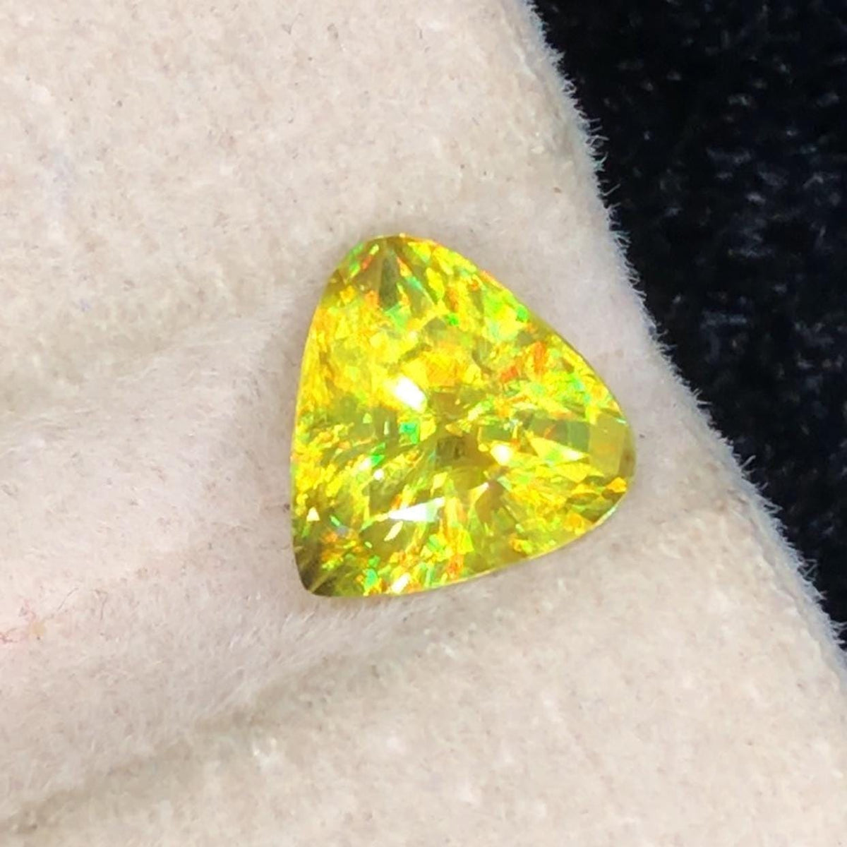 Yellow Sphene 1.55 ct Heart Shape Full Fire from Pakistan