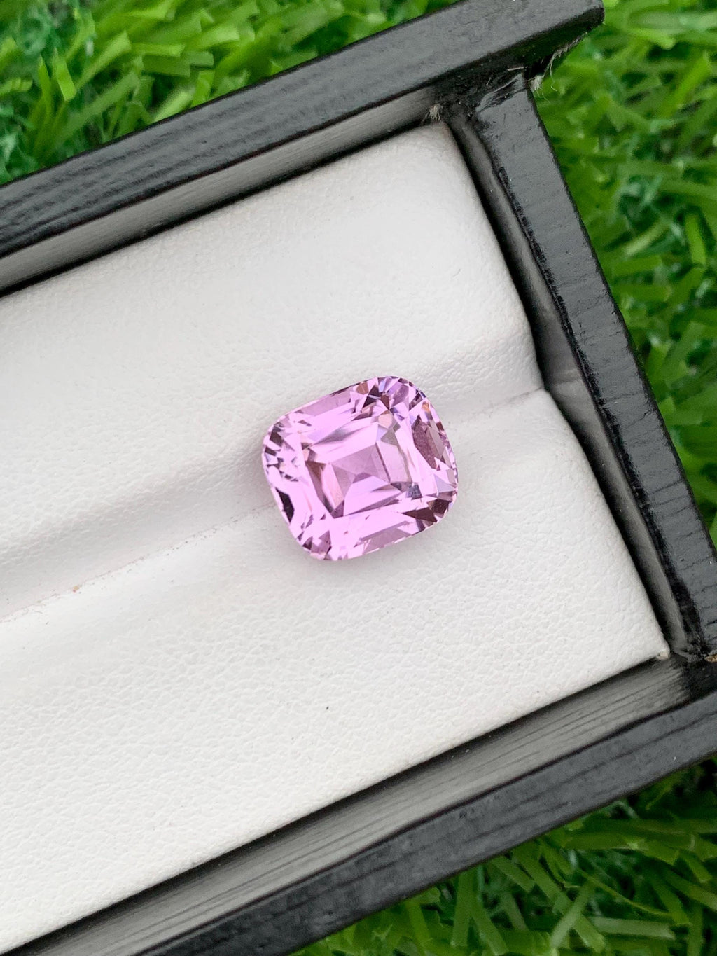 Lavender Pink Kunzite Gemstone: 6.85 CT Cushion Cut October Birthstone