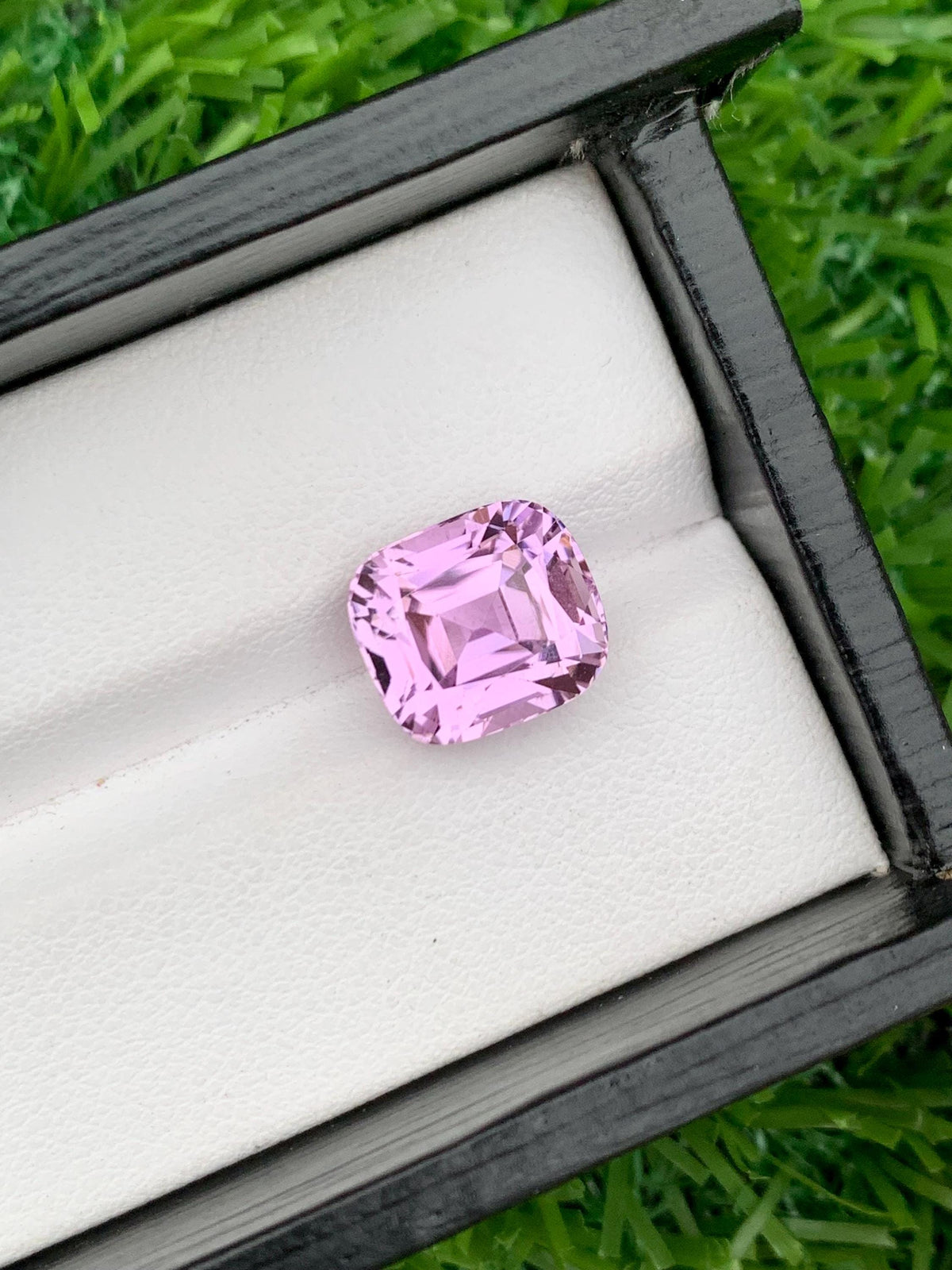 Lavender Pink Kunzite Gemstone: 6.85 CT Cushion Cut October Birthstone