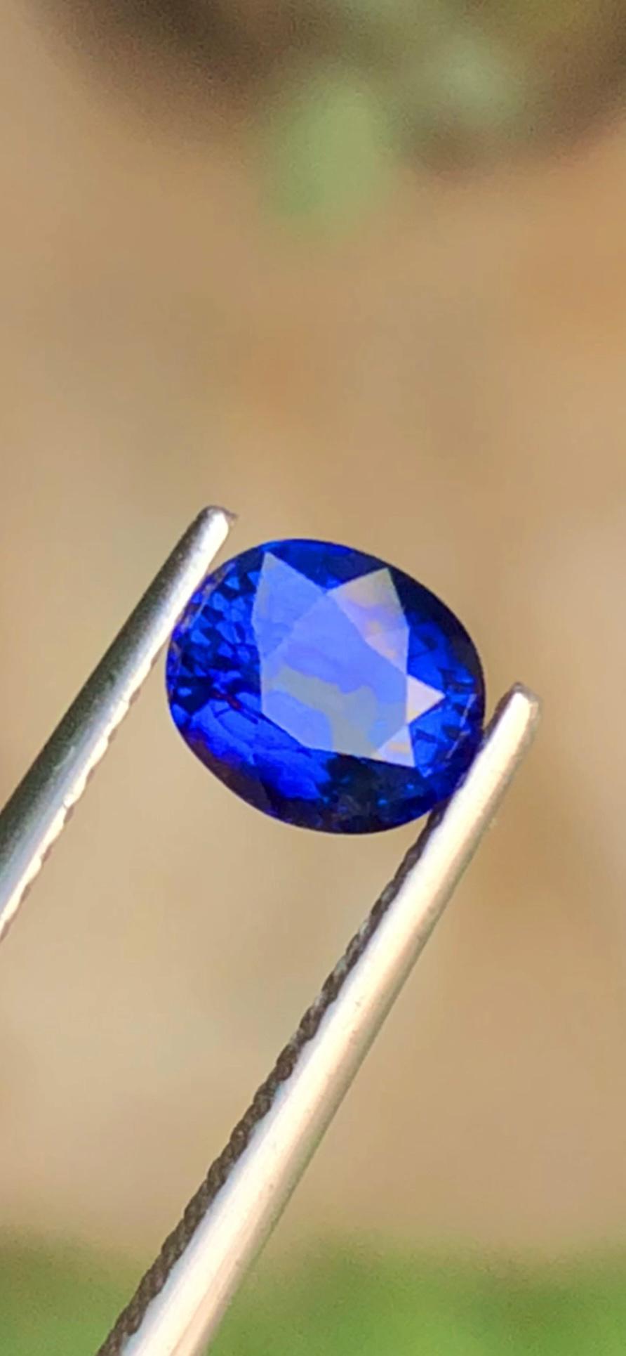Royal Blue Sapphire 1.28ct Oval Cut Madagascar – Vibrant Faceted Gemstone