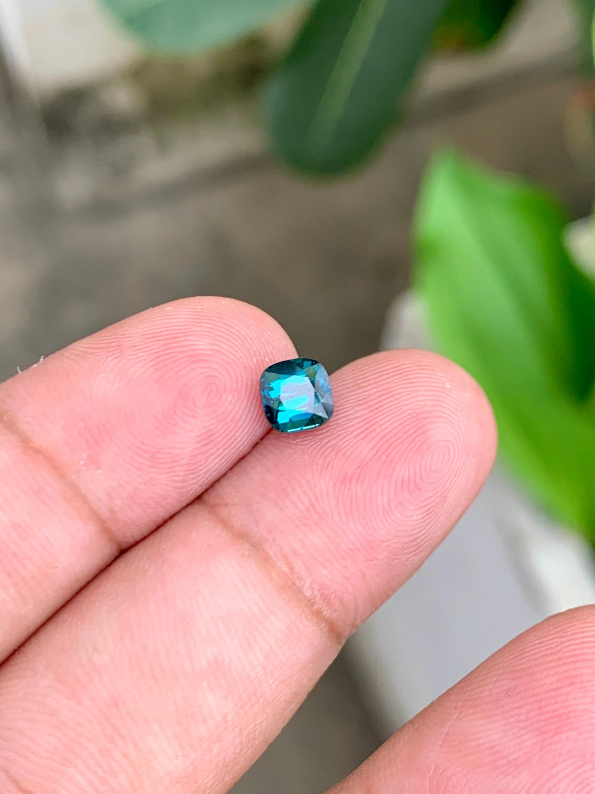 Neon Blue Tourmaline Gemstone: 1.00 Carat Round Cut, Afghanistan Origin