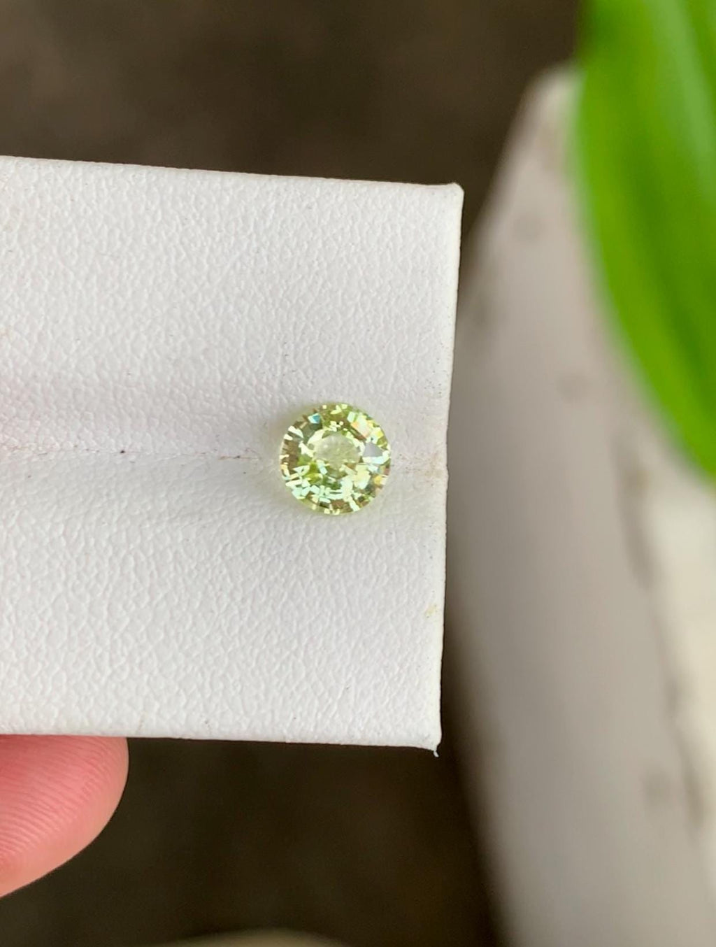 1.16 Carat Yellow-Green Chrysoberyl Gemstone: Round Cut Loose Stone