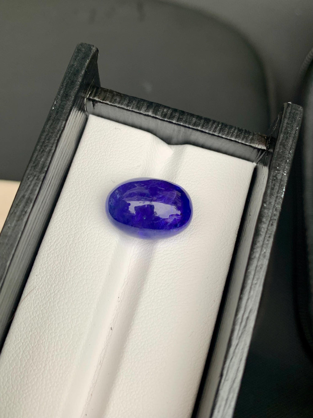 AAA Tanzanite Cabochon: 14.65 Carat Loose Gemstone - December Birthstone