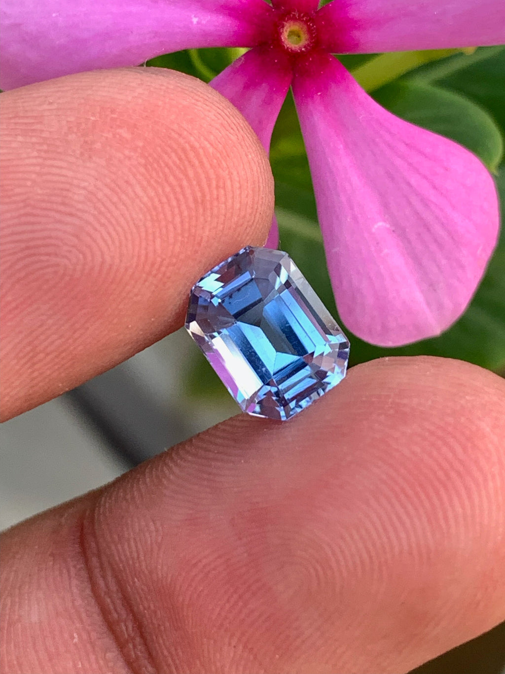 Santa Maria Blue Aquamarine Gemstone: Emerald Cut, 2 Carats