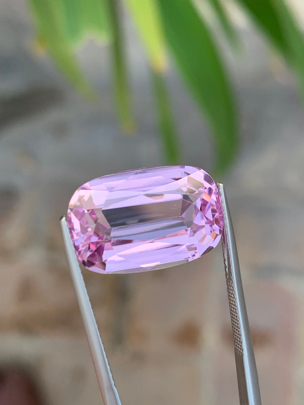 Sweet Pink Kunzite Gemstone: 18.50 CT Oval Faceted Cut Stone