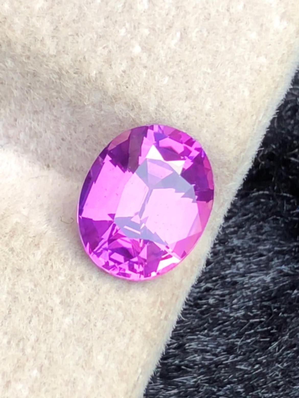 Pink Sapphire 1.64ct Oval Cut – Vibrant Gem from Sri Lanka