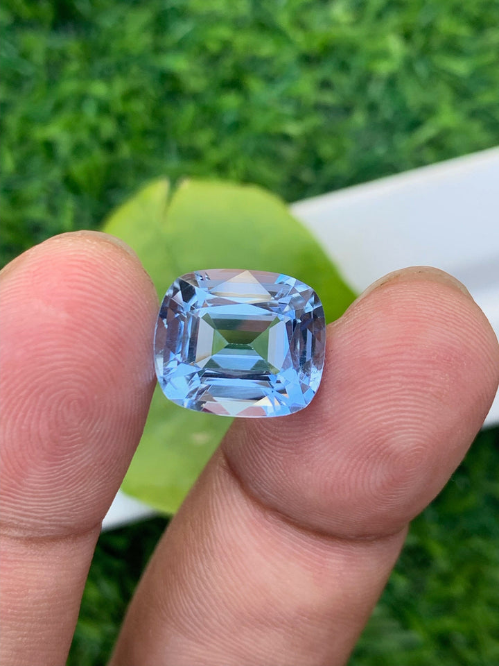 Santa Maria Aquamarine Gemstone: 6.50 ct Cushion Cut Beryl
