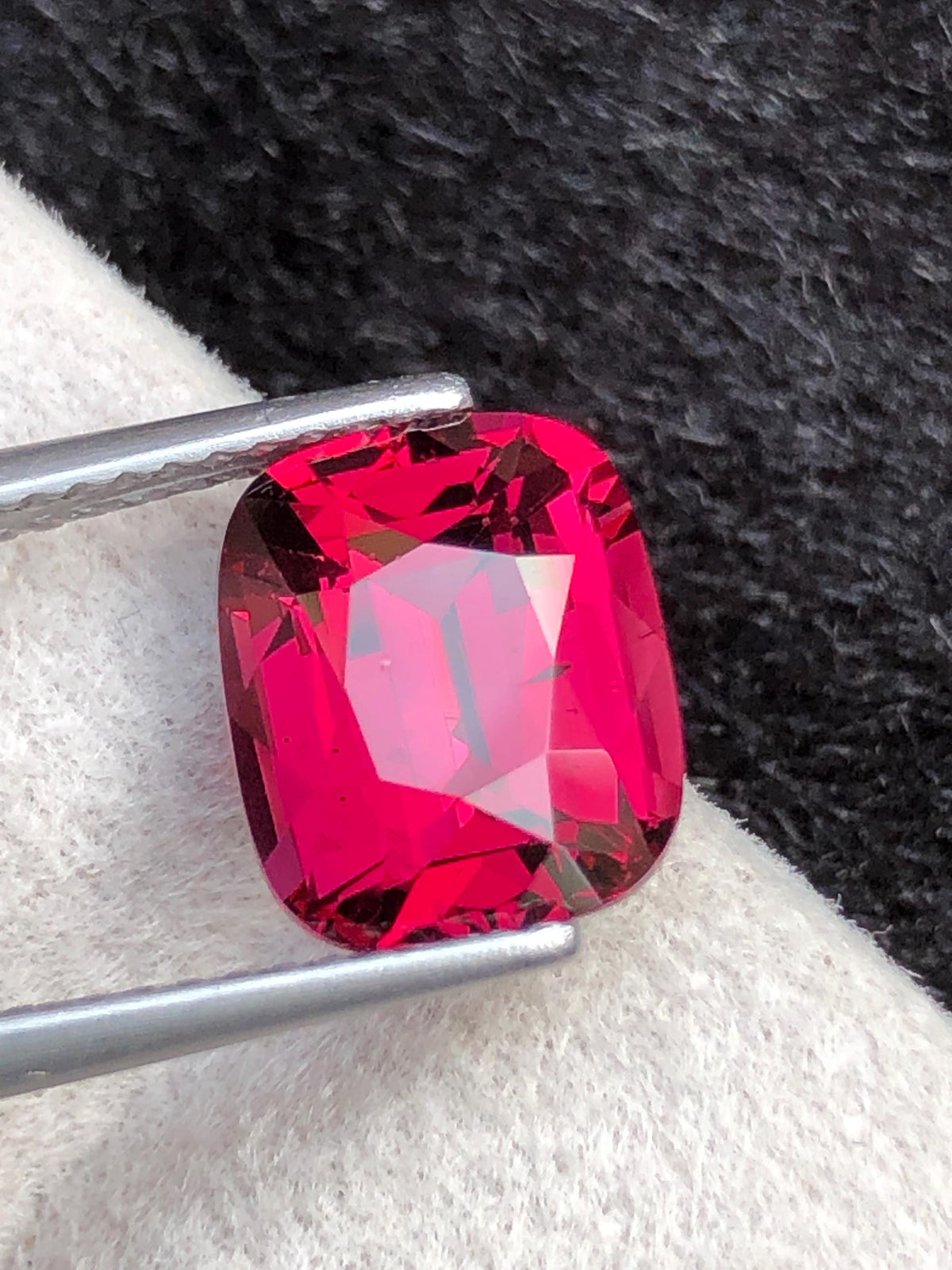 Tanga Mine Rhodolite Garnet 3.95ct Cushion Cut – Raspberry-Tone Tanzanian Gemstone