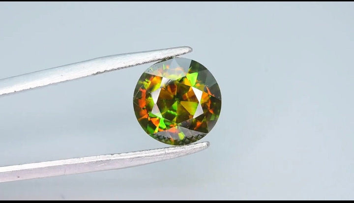 5 Carat Natural Chrome Sphene Gemstone: Nugget Green Titanite
