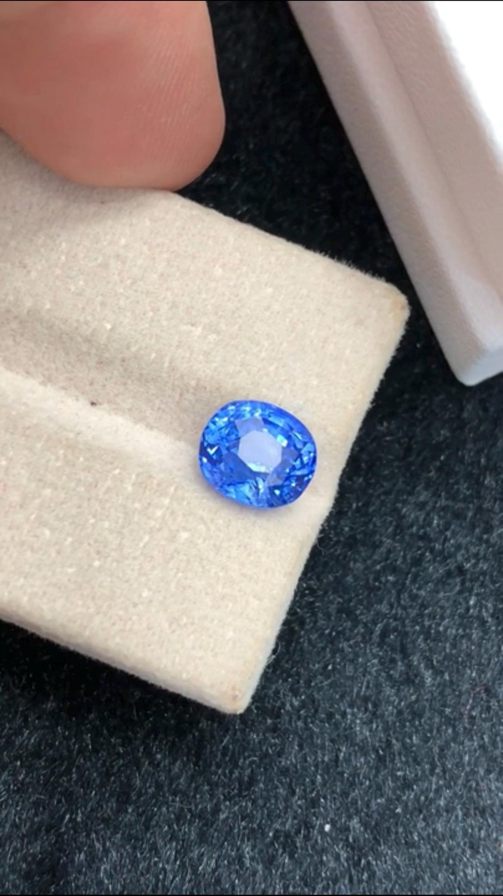 Cornflower Blue Sapphire 3.13ct Oval Cut – Sri Lanka