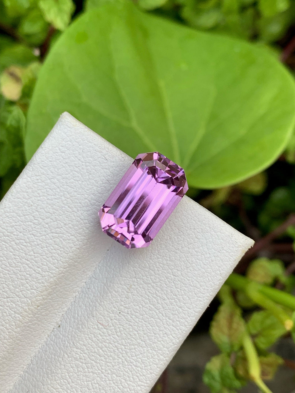Lilac Pink Kunzite Gemstone: 9.05 CT Emerald Cut Stone