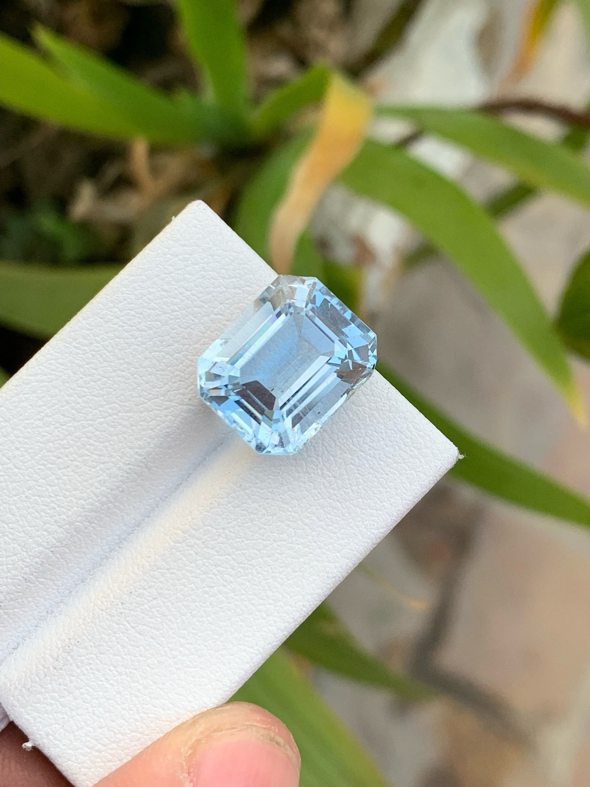 9.25 CT Santa Maria Blue Aquamarine Gemstone: Emerald Cut Loose Stone