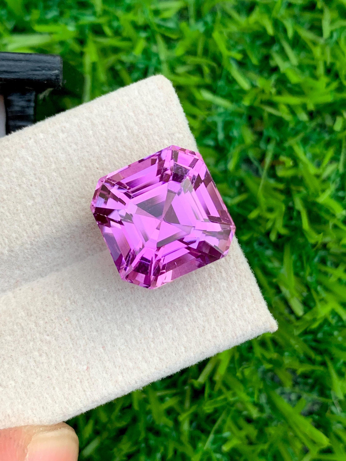 Deep Pink Kunzite Gemstone: 15.40 CT Faceted Ascher Cut Loose Stone