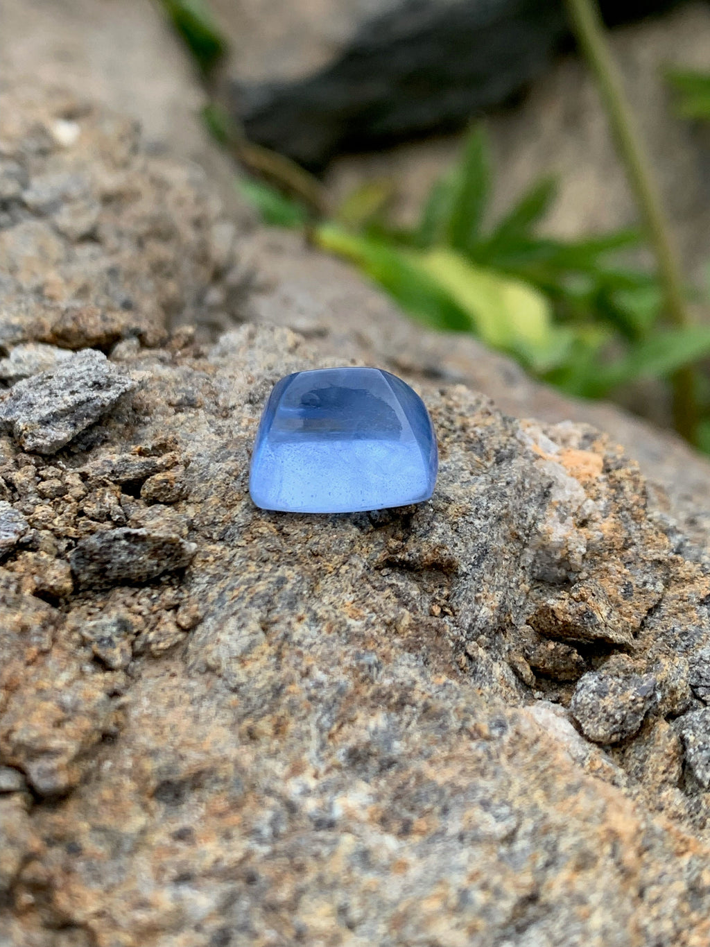 Santa Maria Aquamarine Sugarloaf Cabochon: 20 CT Gemstone for Necklace