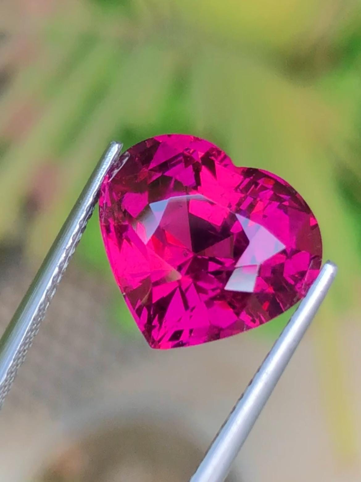 Purple Rhodolite Garnet 7.69 ct Heart Cut – Tanzania Certified