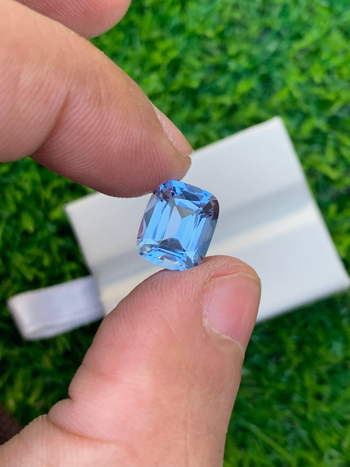 Santa Maria Aquamarine Gemstone: 3.55 CT Cushion Cut Stone