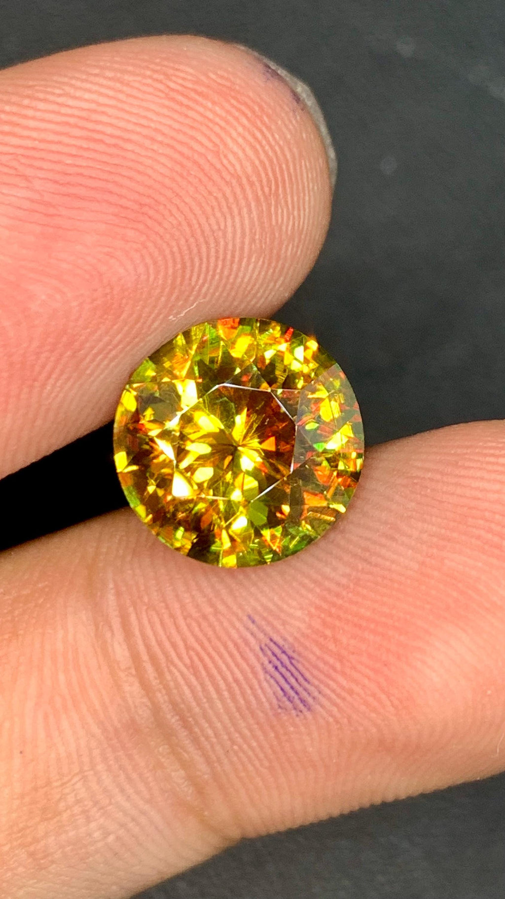 Trichroic Sphene Gemstone: Rare Round Cut, 5.90 CT, Zagi Mine