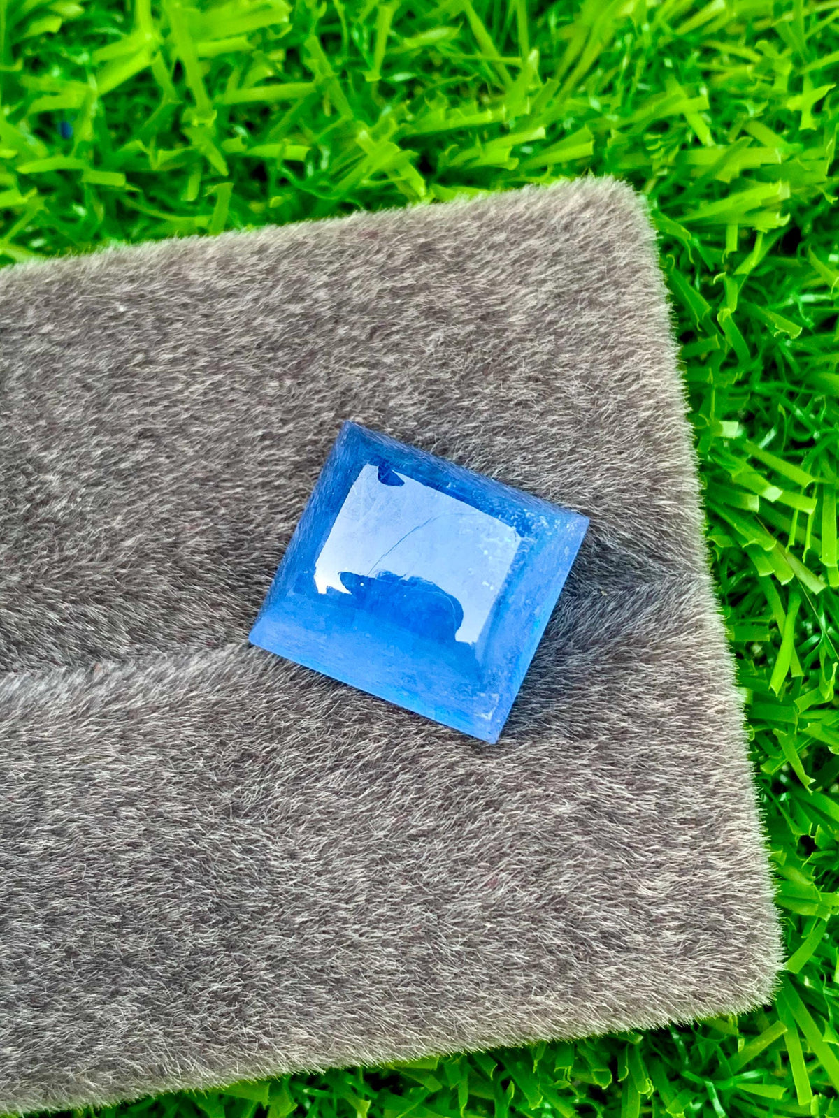 Santa Maria Aquamarine Cabochon: Sugarloaf Gemstone, 28.95 Carat