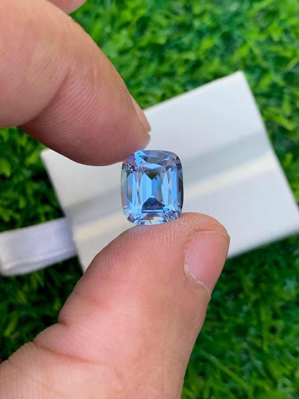 Santa Maria Aquamarine Gemstone: 3.55 CT Cushion Cut Stone