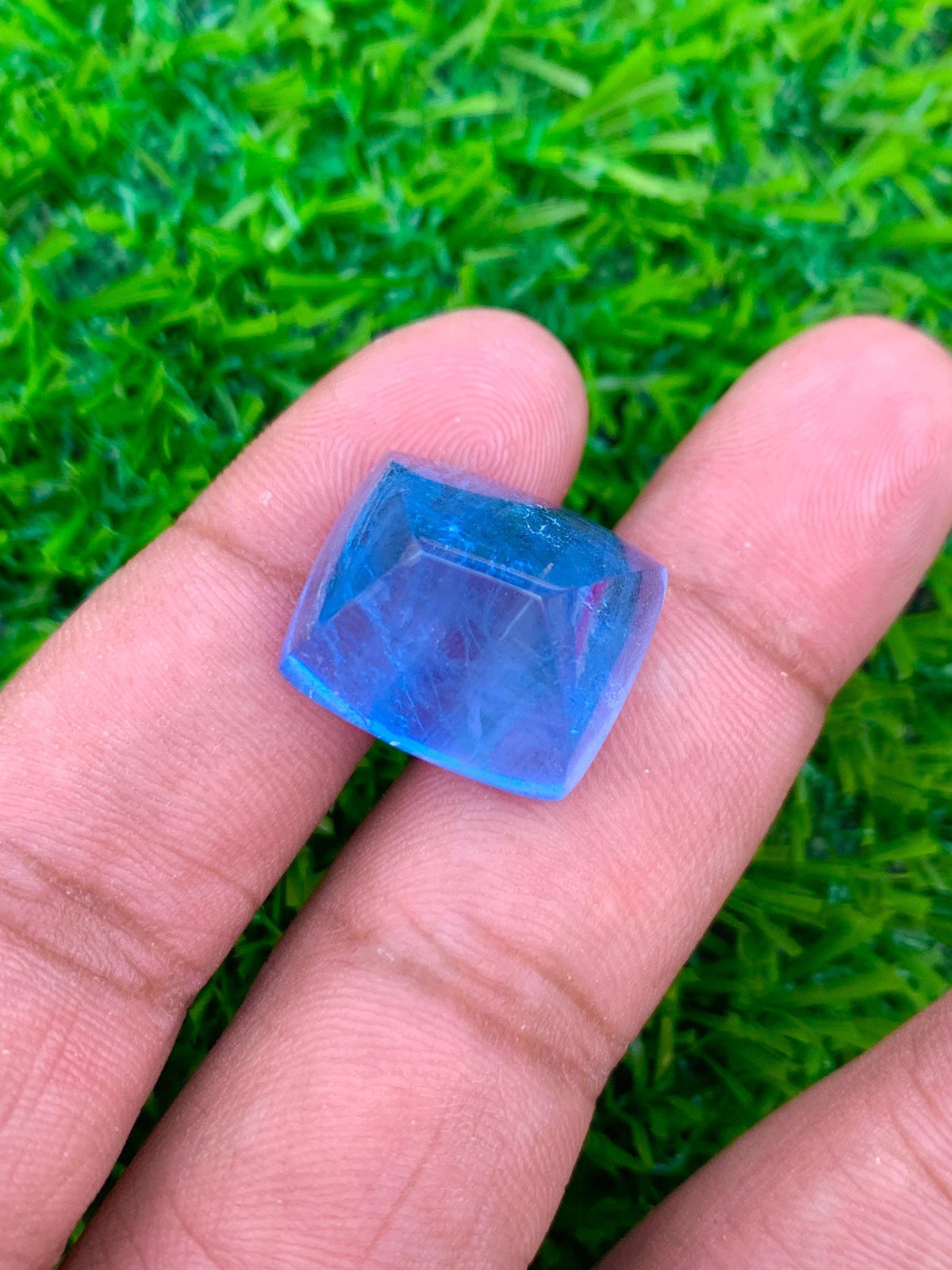 Santa Maria Aquamarine Cabochon: Fine Gemstone, 27.45 Carat