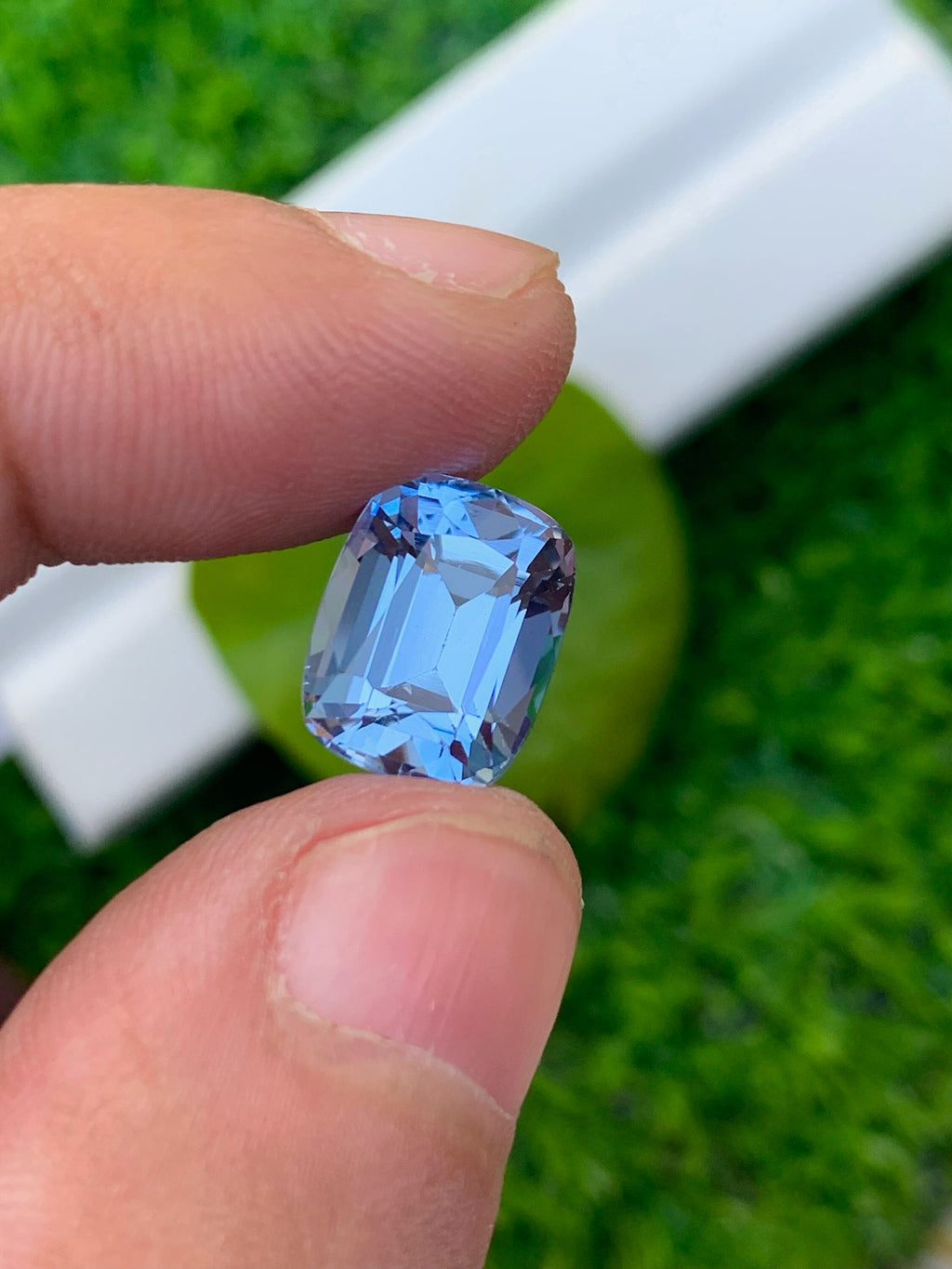 Santa Maria Blue Aquamarine: 5.40 CT VVS Cushion Cut Gemstone