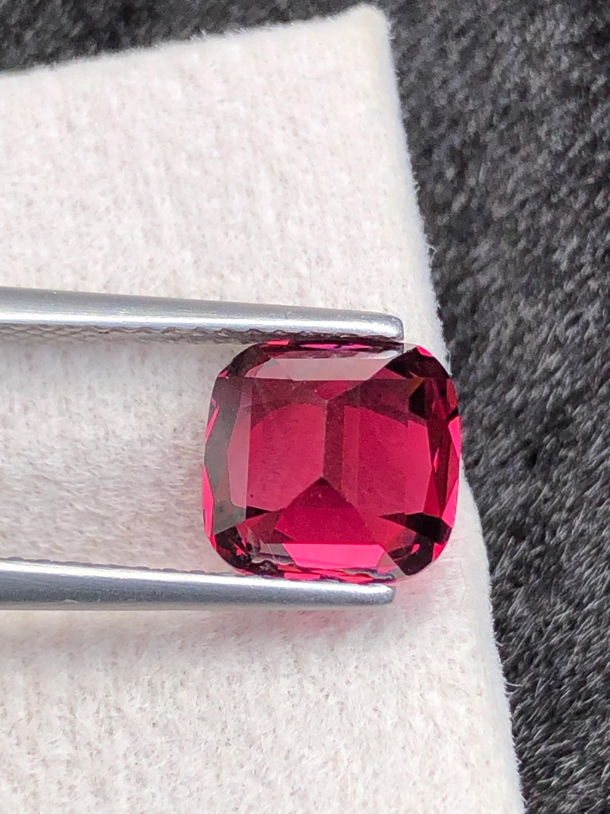 Tanga Mine Rhodolite Garnet 3.22ct Cushion Cut – Raspberry-Tone Tanzanian Gemstone